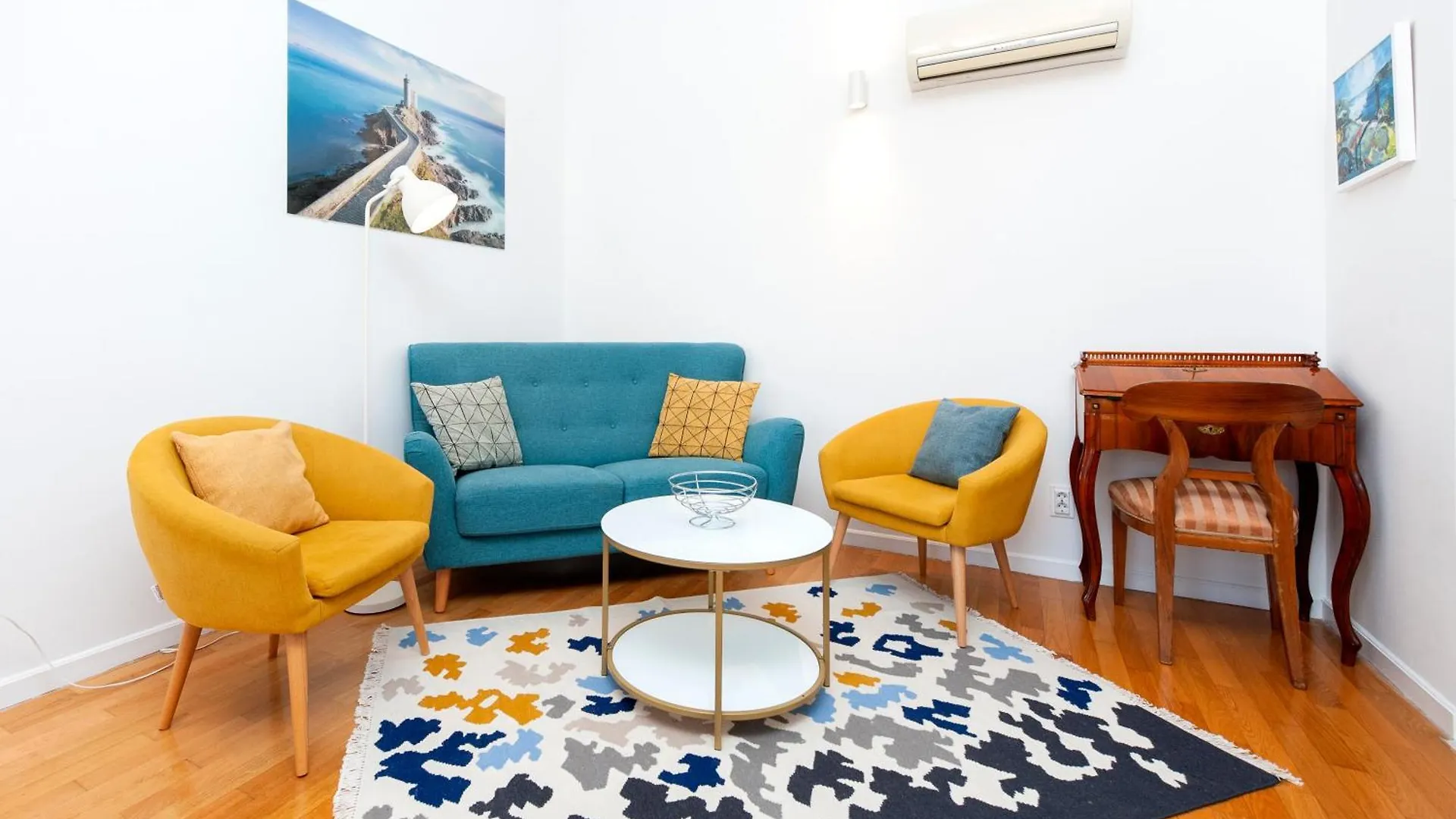 Bellevue - Two Bedroom Apartment With Terrace And Private Garage Rovigno
