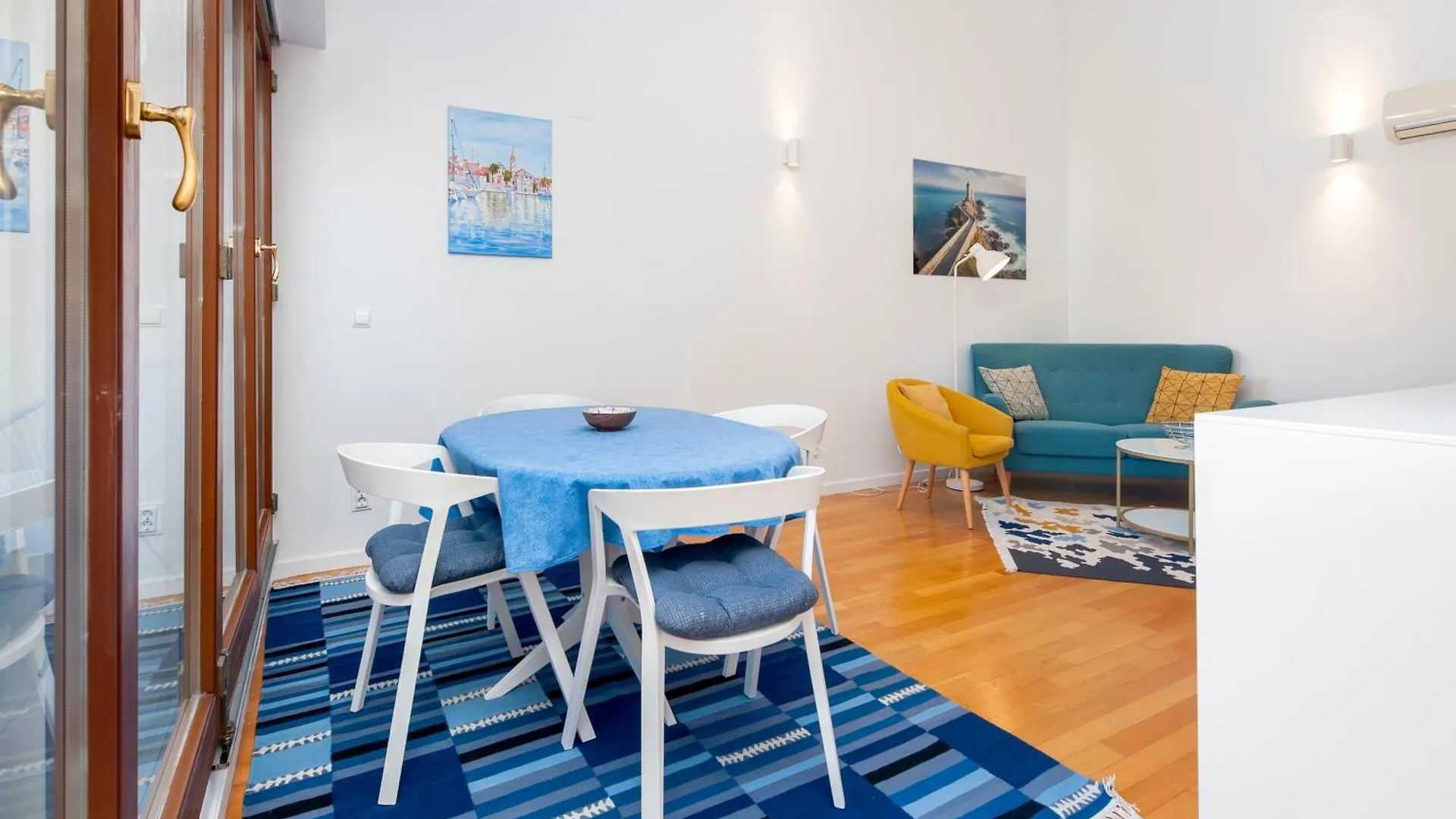 Bellevue - Two Bedroom Apartment With Terrace And Private Garage Rovigno