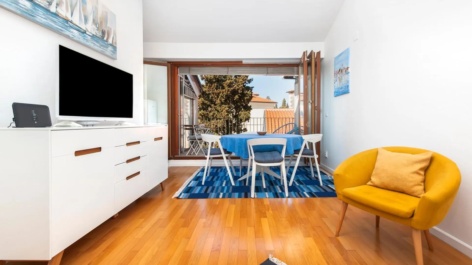 Bellevue - Two Bedroom Apartment With Terrace And Private Garage Rovigno Croazia