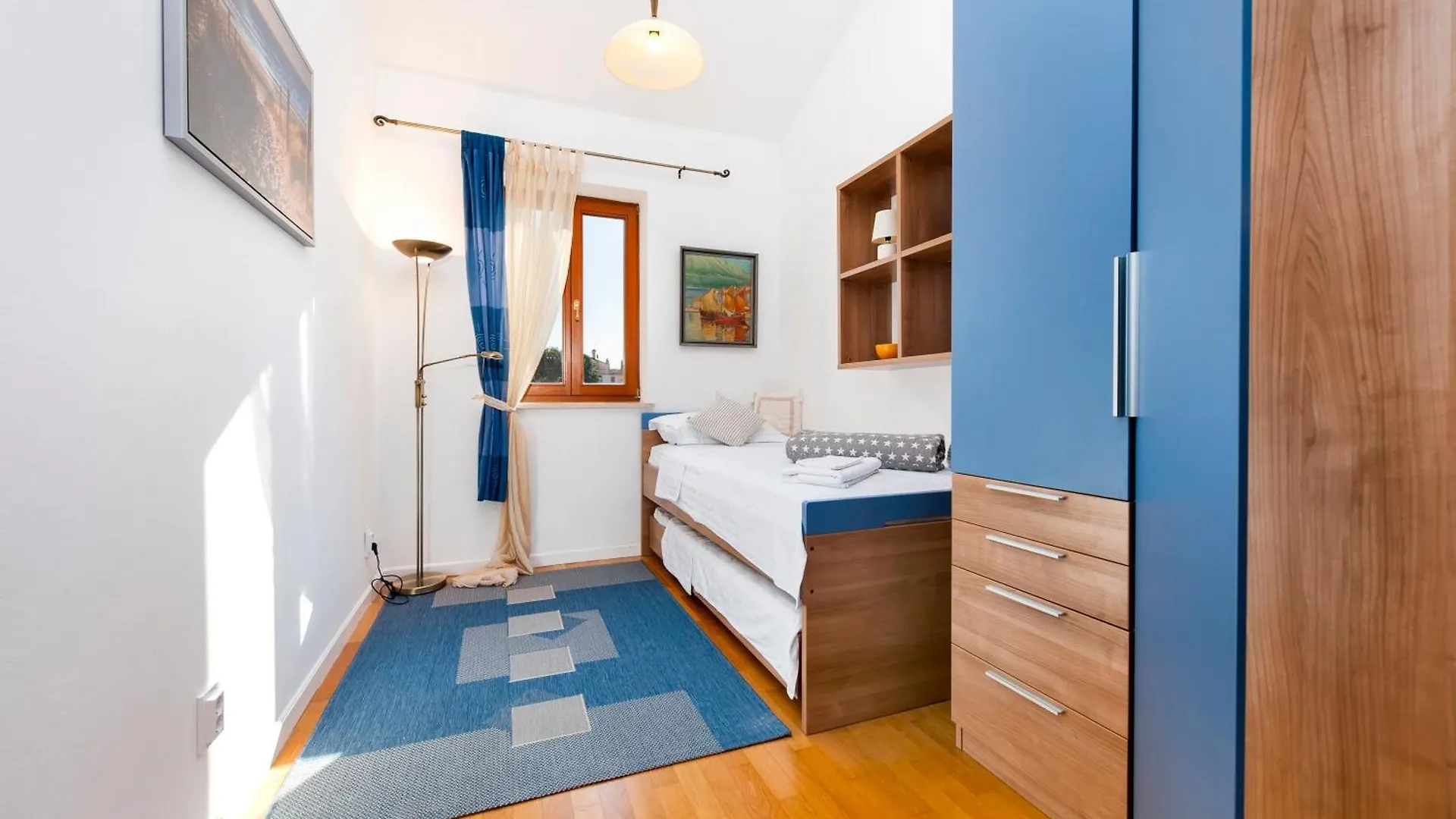 Bellevue - Two Bedroom Apartment With Terrace And Private Garage Rovinj